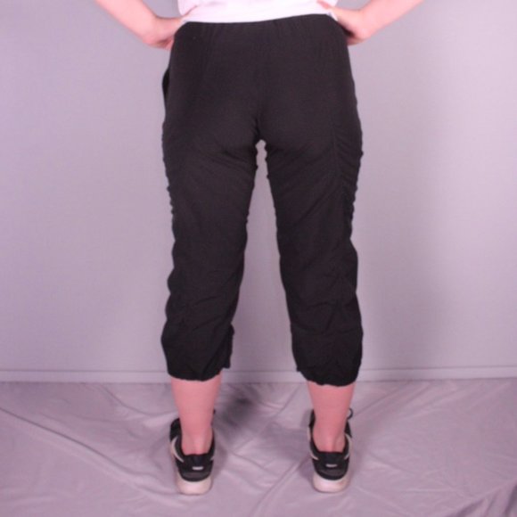 The Adventurous Crop Sports Pants - Picture 2 of 7